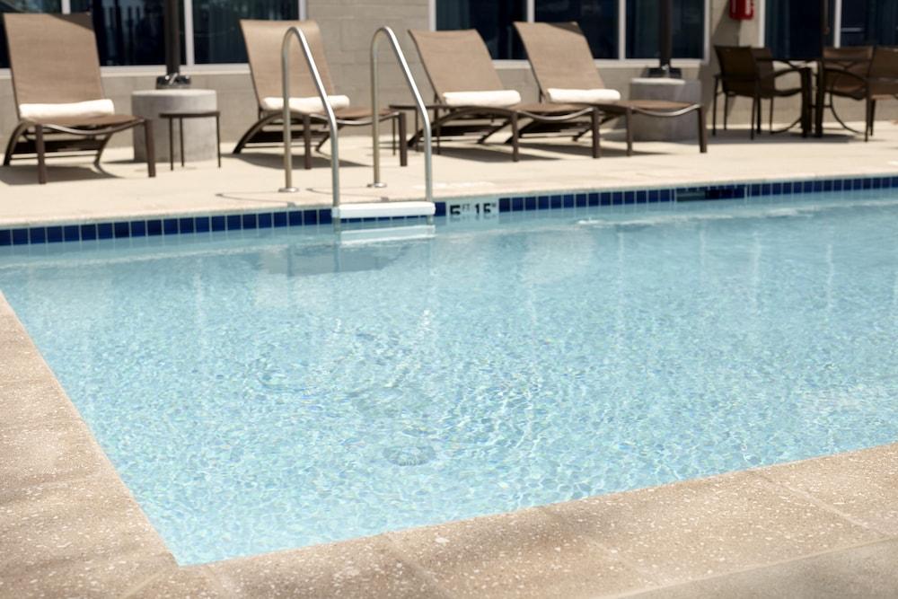 Hyatt Place Orlando Airport Exterior photo