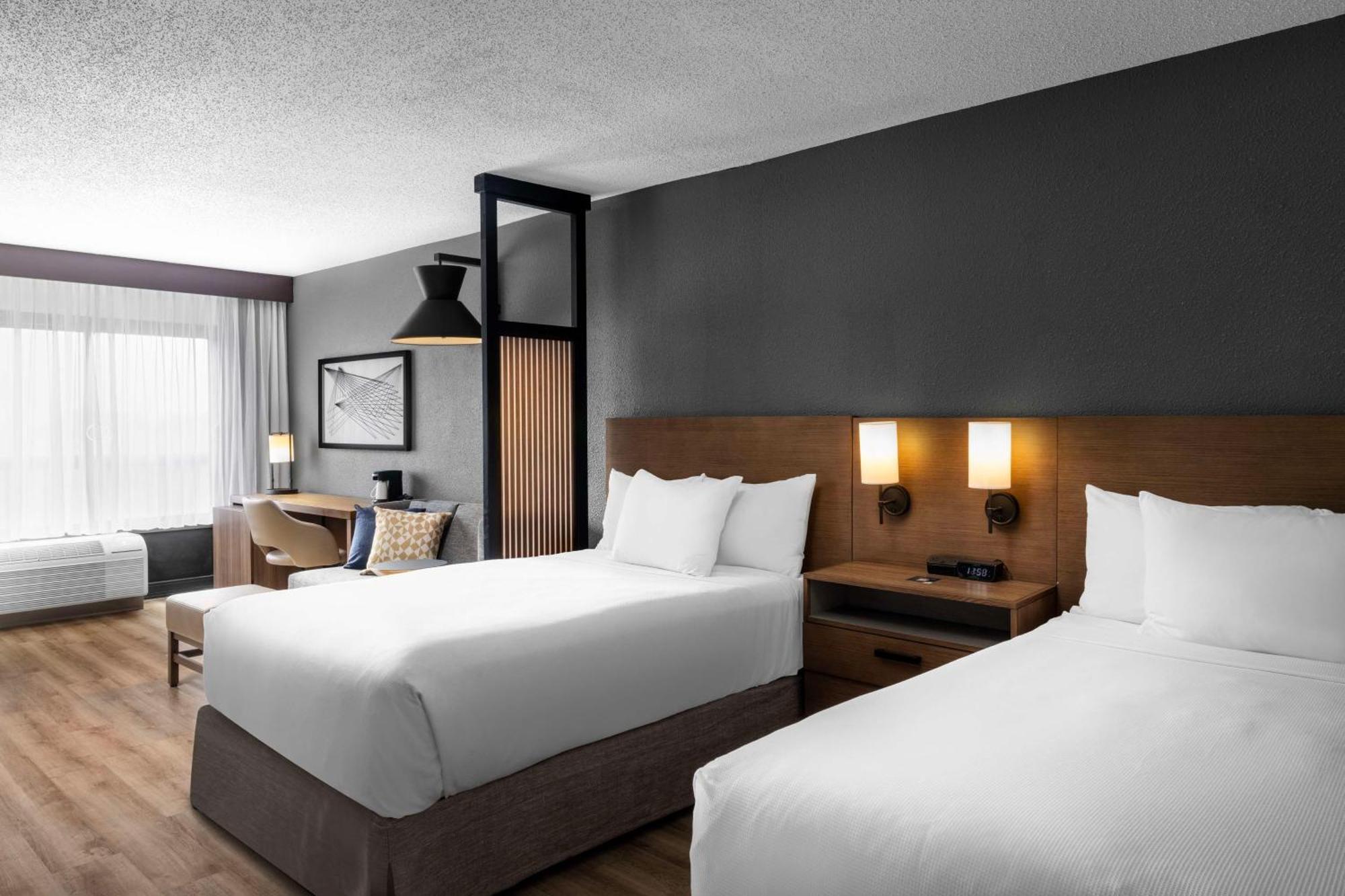 Hyatt Place Orlando Airport Exterior photo