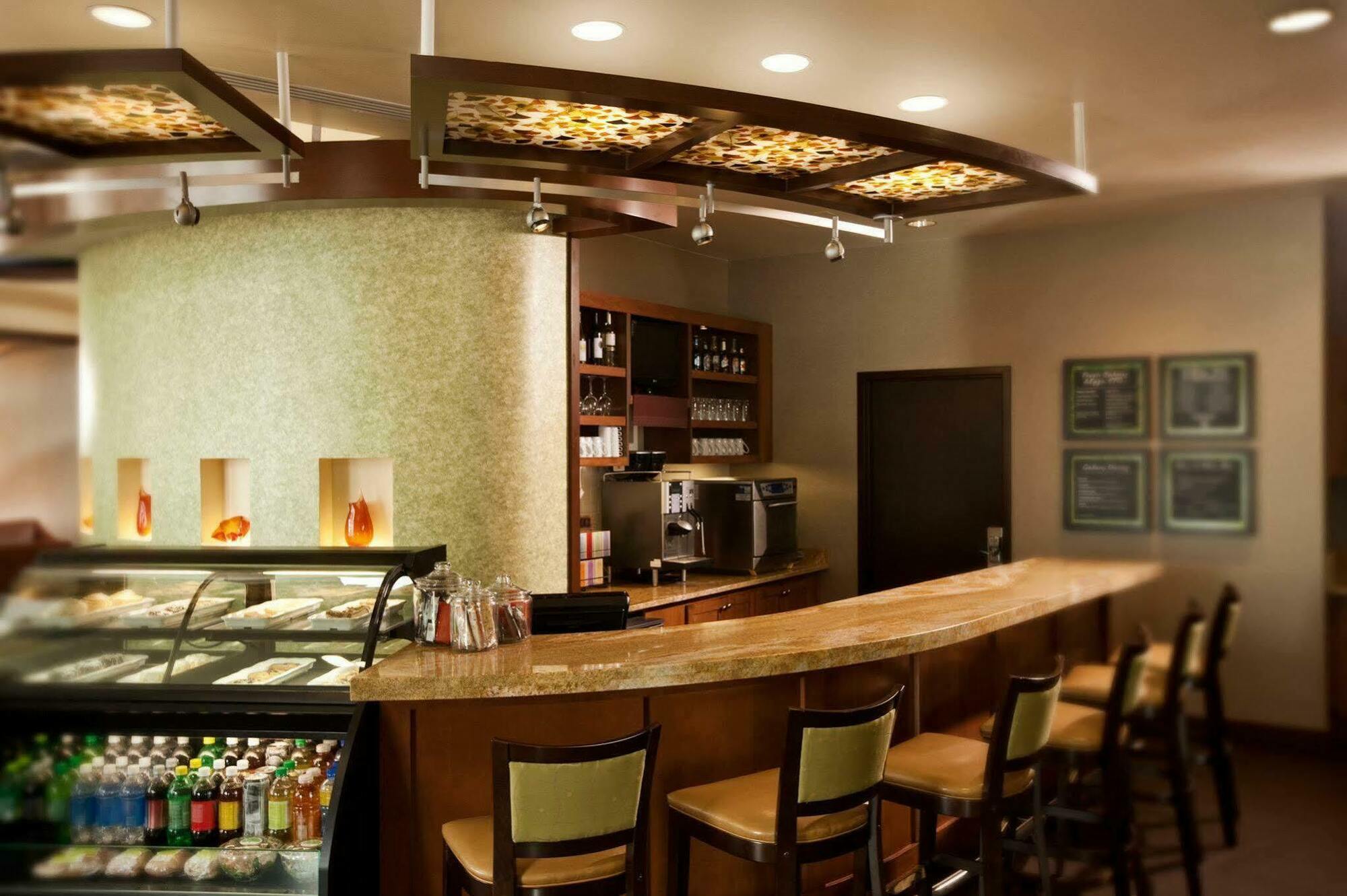 Hyatt Place Orlando Airport Restaurant photo